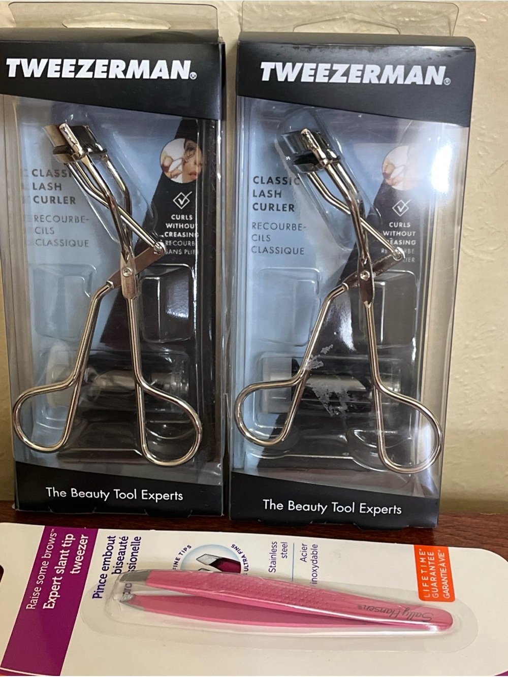 Tweezerman stainless steel classic eyelash curler lot of 2 and pink tweezers